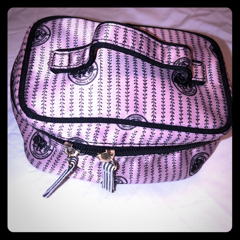 HTF RARE VICTORIA SECRET ❤️COSMETICS BAG - Picture 3 of 7